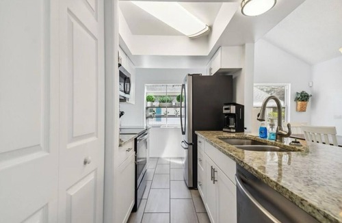 Crystal Beach House | Amazing beach house in fantastic Crystal Beach w/pool, bikes & walk to beach!