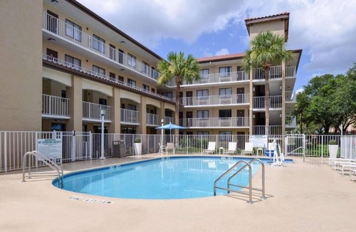 Florida Central Atlantic Coast House | Amazing Find! Two Cozy and Clean Units, Pool, Breakfast, Parking, Shuttle