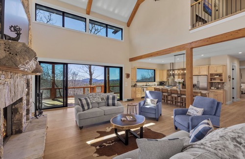 Cashiers House | Amazing Grace: Mountain Ridge 3BR Home w/Hot Tub & Stunning Views