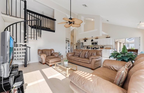 Fort Myers House | Amazing Home for the family, Pet-Friendly, Kayaks! Book Today! Villa Delightful-Roelens Vacations