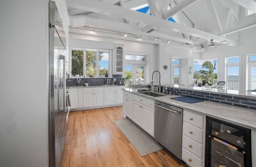 Interchange Square House | Amazing House in Palm Bay/Melbourne