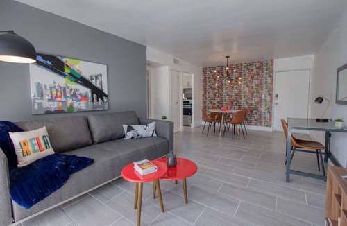 Midtown Condo | Amazing Renovated One Bedroom w/Free Parking and Pool with Balcony