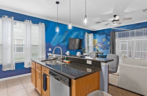 Silver Creek House | Amazing Star Wars 3Bd 3 Ba Home + Heated Pool + Free BBQ Grill + Disney 8.9mi