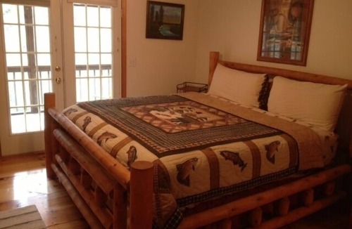 Ellijay Cabin | Amazing Water Noise Next to the Cartecay River
