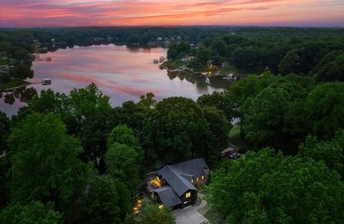 Sherrills Ford House | Ambassador Ridge