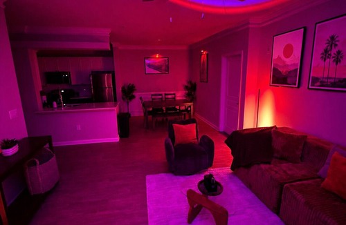 Lindridge-Martin Manor Apartment | Ambient spacious property, 15 min from Mercedes Benz