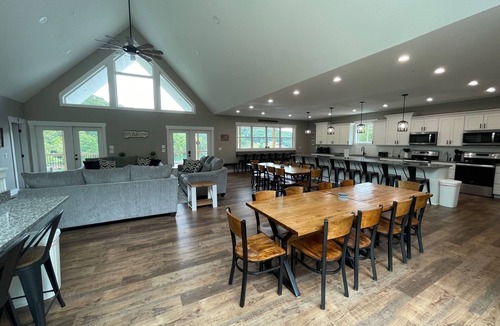 La Follette House | American Freedom; Theater Rm! Sleeps 38-44. Time to book for Fall and Holidays!