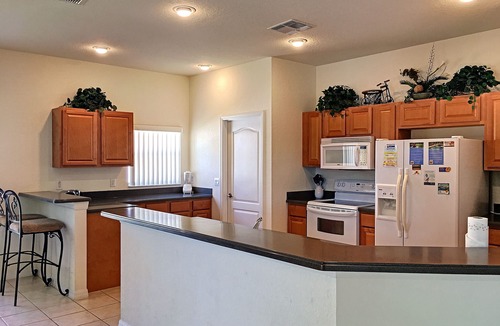 West Haven House | AMERICAN MANOR : Private Pool 24/7 Support During Your Stay