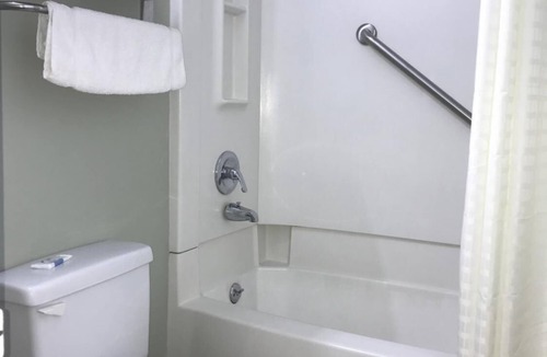 Manchester Hotel | Americas Best Value Inn Manchester, TN