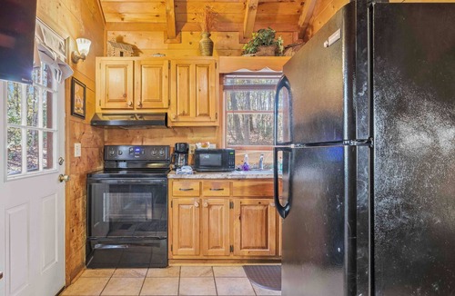 Clarkesville Cabin | Amy's Creek 2 - 10% OFF or 4th Night Free - Ask for details!
