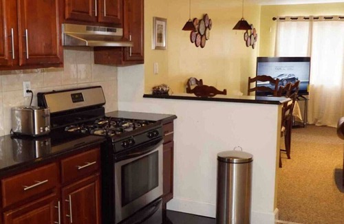 Wakefield Apartment | An Unbeatable Cozy 3 Bedroom Apartment.