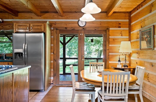 Lookout Mountain Cabin | 🏕️ Angels Cabin, Firepit, Pool Table, LKT Mountain - Chattanooga Dwtn15 min!