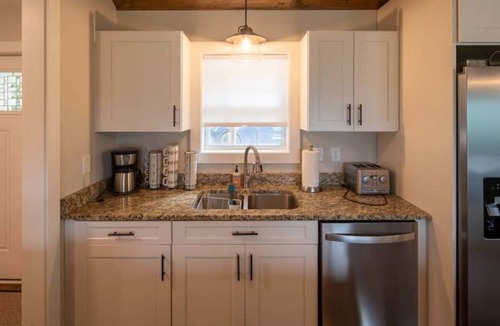 Beech Mountain Ski Chalet | Angels Overlook Chalet and Winter Holiday Ski Haus