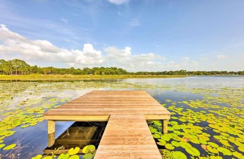 Crescent City House | Angler's Haven in Crescent City w/Boats & Dock