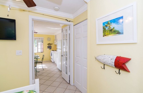 Holmes Beach House | Anna Cabana Bungalow 1 Cute And Cozy 1 Bedroom With Pool
