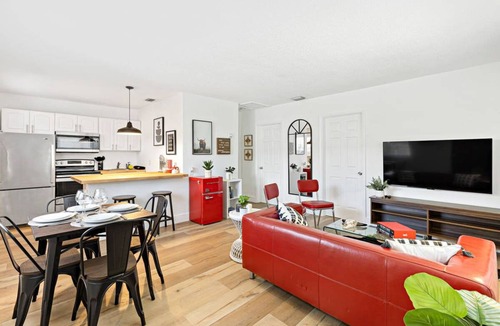 Sailboat Bend Apartment | Apartment ∙ 2 bedrooms ∙ 4 guests
