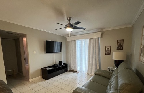 Bearss Plaza Apartment | Apartment in USF, Busch Gardens, Adventure Island and Moffit Cancer Center Area.