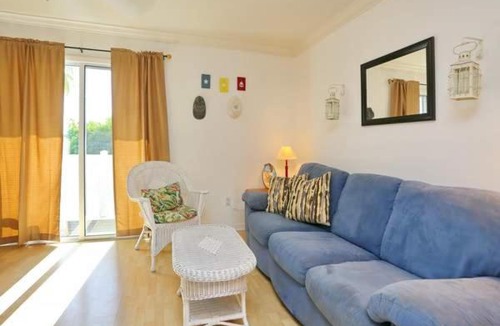 Ilexhurst Apartment | Apartments in Holmes Beach, FL, USA