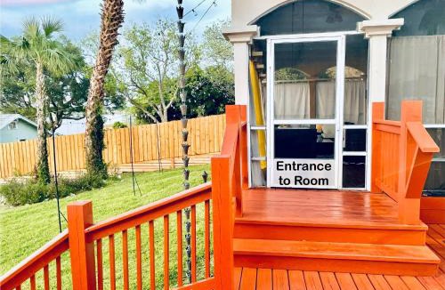 Auburndale House | Aphrodites Paradise - Near Disney World and Busch Gardens