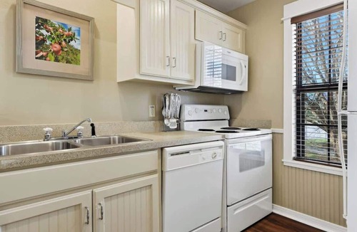 Clarkesville Apartment | Apple Mountain Resort | 2BR Stay + Golf Access