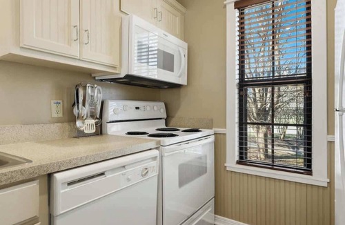 Clarkesville Apartment | Apple Mountain Resort | 2BR Stay + Golf Access