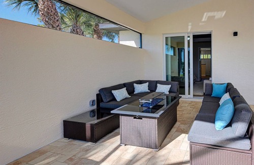 Rotonda Heights House | Aqua Pearl | Lake front | Pool | Spa