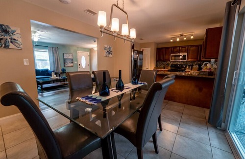 Pinecrest West Park House | Aqua Villa – Charming 3BR/2BA Home, Private Pool, Lanai, & Smart Amenities
