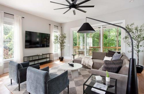 East Atlanta Apartment | Aquarius Rising