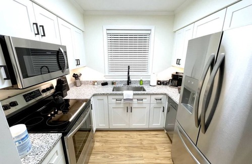 Midtown Apartment | Ardsley Upscale Living Unit #1