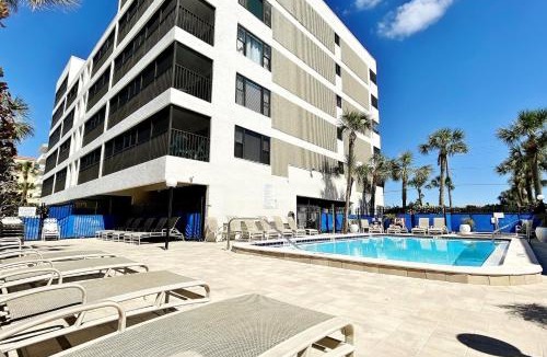 Madeira Beach Apartment | Arie Dam 503