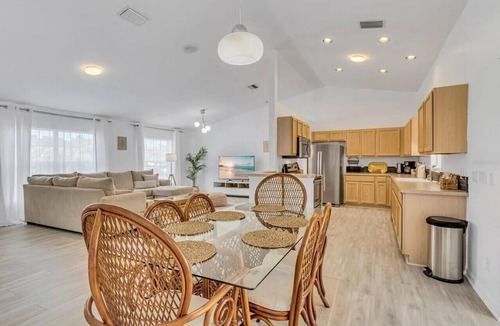 North Port House | Arley Palms Getaway - Heated Pool - Fenced Yard - Near Beaches – Pet Friendly