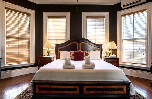 Historic Seaport Bed & Breakfast | Artist House Key West