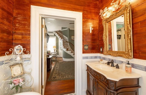 Historic Seaport Bed & Breakfast | Artist House Key West