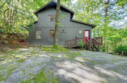 Sky Valley Cabin | Artist's Retreat at Sky Valley w/Balcony & Deck