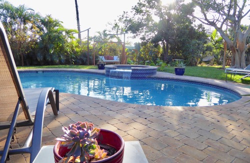 South Palm Park Neighborhood Association Apartment | Artistic Magical Apt., stunning garden, private patio, pool, close to beach/town