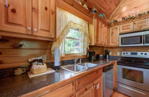 Black Bear Falls House | Artistic Mountain