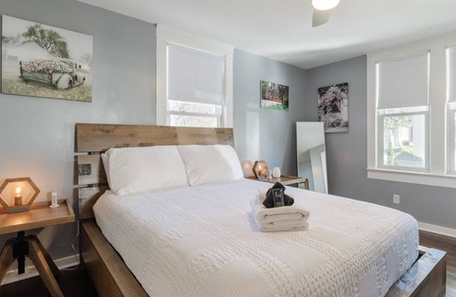 Sans Souci House | ARTtisphere Availability this weekend! Spring Vacay@ the Frankel Inn/Near SRT