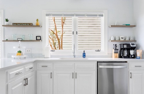 North Charleston House | Ashley River Views | Families! | Pineapple & Palms