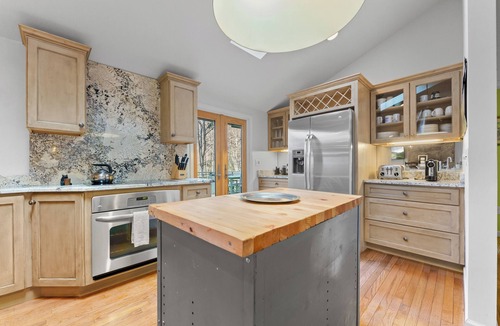 Waynesville House | Astonishing Views, Gas Fire Table, Outdoor Living