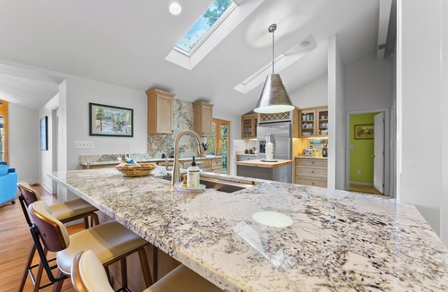 Waynesville House | Astonishing Views, Gas Fire Table, Outdoor Living