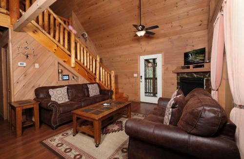 Caton Ski Chalet | At Trail's End Where the Adventure Settles In