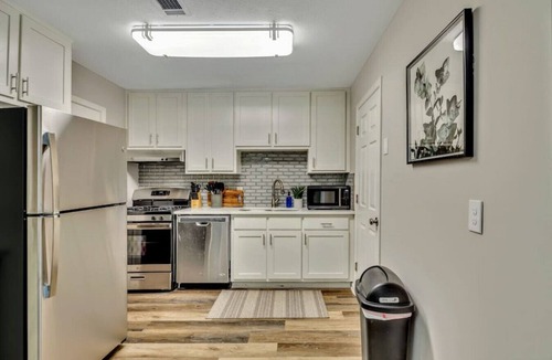 Austell Villa | ATH - Austell - 2BR - Pet Friendly - Fenced (2301)