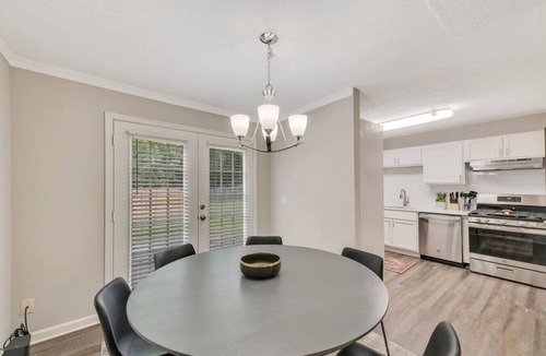 Austell Villa | ATH - Austell - 2BR - Pet Friendly - Fenced (2304)