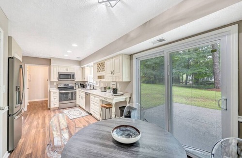 Marietta House | ATH - Sleeps 6 - 3 Beds - Pet friendly - Kemp