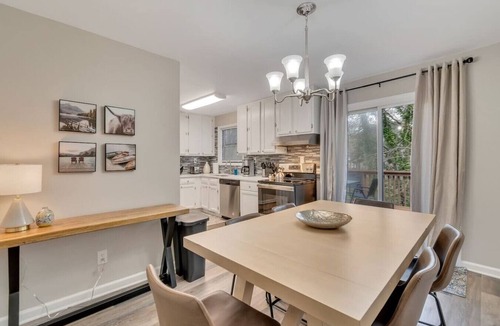 Smyrna Villa | ATH - Sleeps 6 - 3 Beds - Pet friendly - VO2099