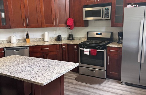 Southwestern House | ATL Fabulous 3-bedroom 2- bath house with AC in charming Atlanta