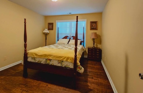 Douglasville House | ATL Paradise, King size & Family-friendly! ✨Newly renovated ✨ Entire home