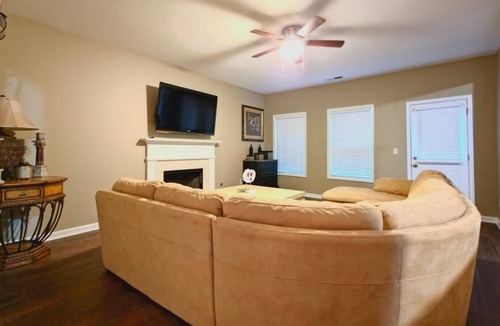 Douglasville House | ATL Paradise, King size & Family-friendly! ✨Newly renovated ✨ Entire home