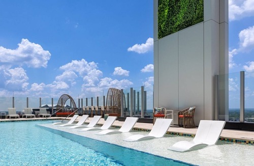 Castleberry Hill House | Atlanta 2BR Presidential Suite – Luxe Space, Full Kitchen & Walk-to-Attractions
