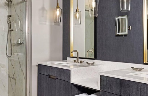 Castleberry Hill Resort | Atlanta 2BR Presidential Suite – Luxe Space, Full Kitchen & Walk-to-Attractions